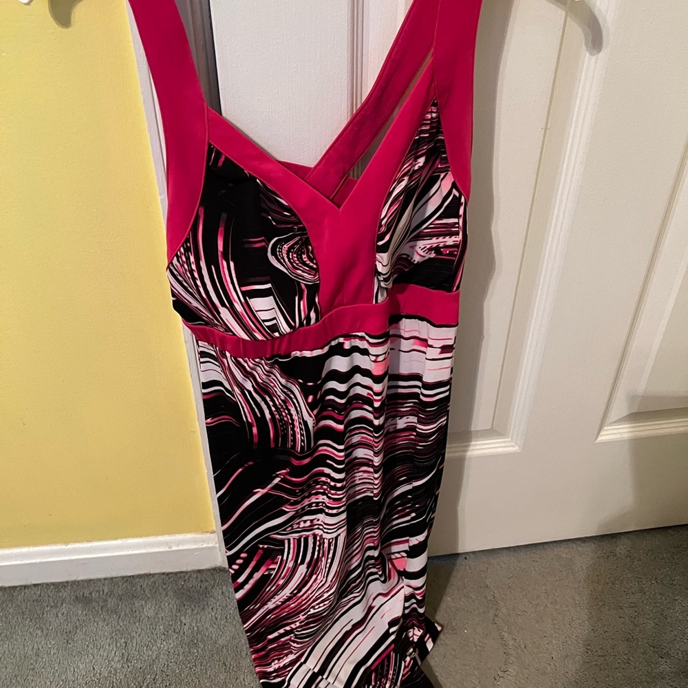 Women’s m athletic dress M